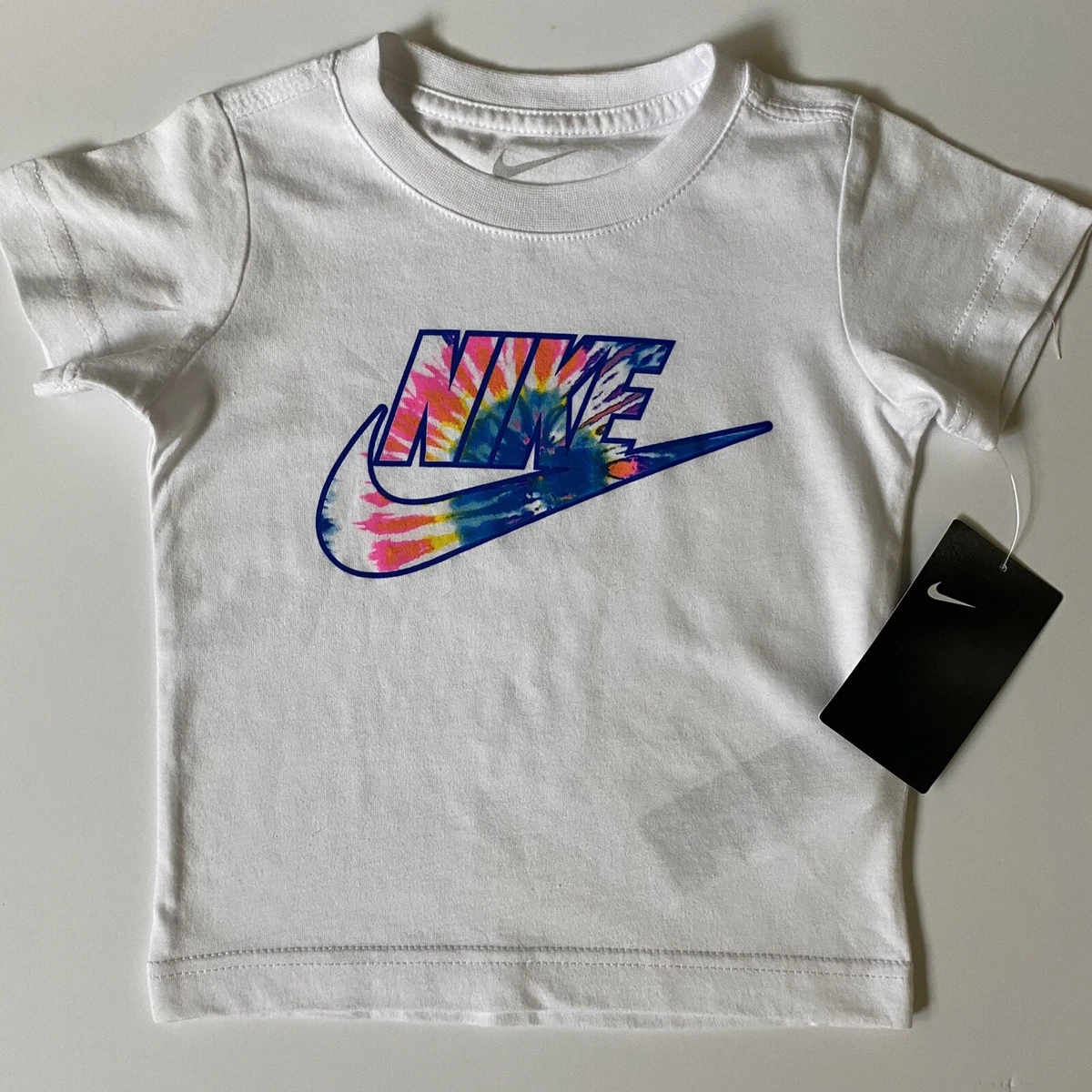 Nike swoosh hotsell tie crew sweatshirt