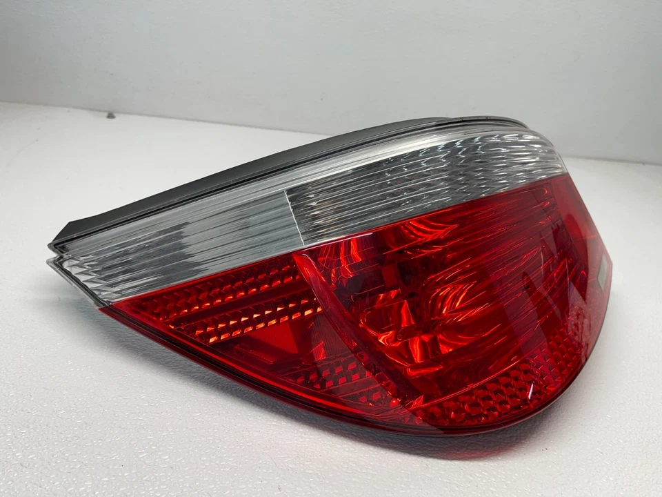 2004 - 2007 BMW 525i 530i 545i 550i M5 E60 левый задний фонарь стоп-сигнал лампа - Изображение 3 из 4