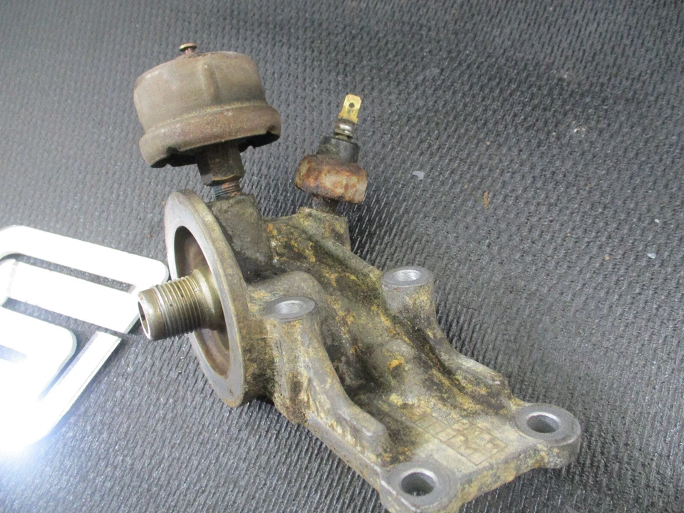 Adaptador de carcasa de filtro de aceite Plymouth Laser 1992 1,8 L 4G37 Foto 3 de 4