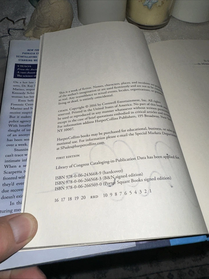 Патрисия Корнуэлл Хаос 1-е издание подписанная твердая обложка - Изображение 3 из 4