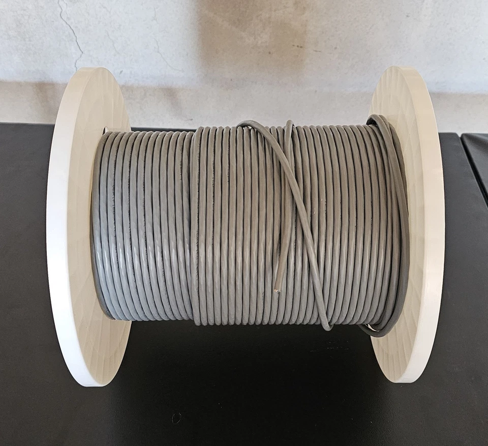 Cat6 Bulk Telecom/Data Cable 300 ft Gray – 23 AWG Solid UTP 550 MHz UL Listed - Image 2 of 4