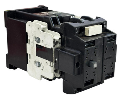 Siemens Contactor 3TC44 17-0AM4 DC 9kW 440V DC Coil 220V DC 2NO+2NC