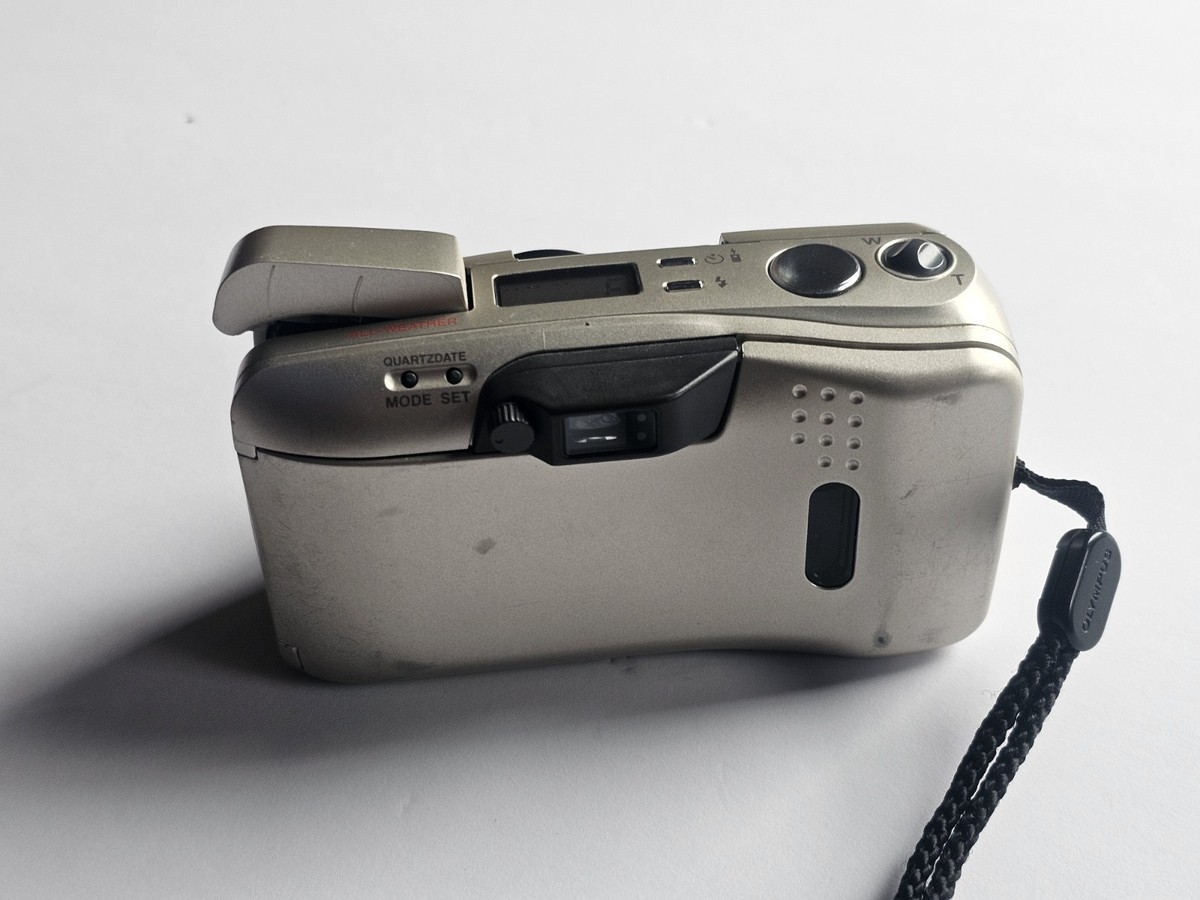 Olympus Stylus Zoom 140 Deluxe 35mm Point & Shoot Film Camera for