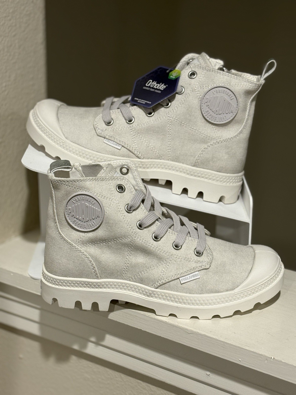 Palladium Pampa White Ankle Boots Shoes Womens Sz 5.5 Youth Sz 4Y 96693-116