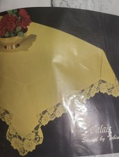 Vintage Tablecloth "Calais" Styled by Tobin 67 x 108 Oval White