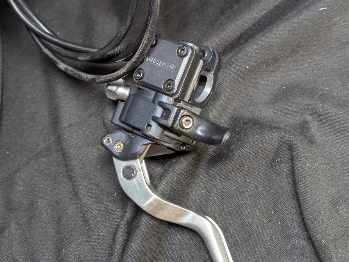 Shimano XTR ST-M975 Mountain Shift & Brake Levers w/ BR-M975