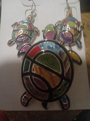 #ad NEW SET OF TURTLE EARRINGS WITH MATCHING TURTLE PENDANT BY TURTLE MAX $18.99