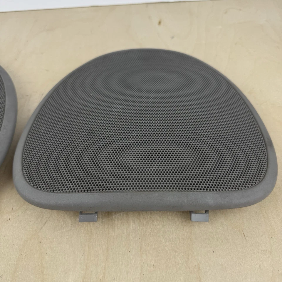 Juego de pares de cubiertas de rejilla de altavoz de cubierta trasera Buick Regal Century 97-05 OEM gris Foto 4 de 4