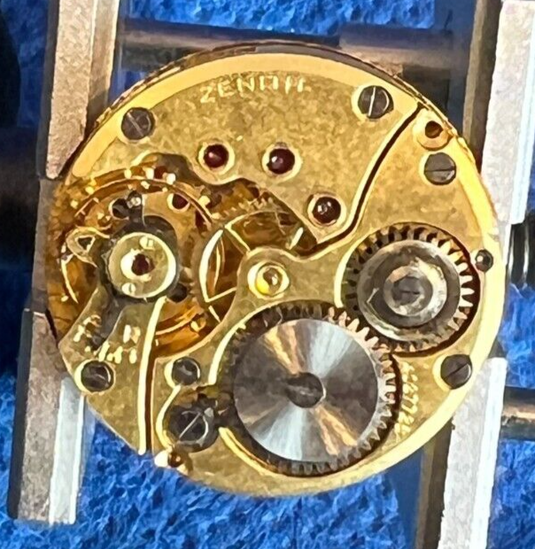 Mouvement De Montre Zenith Calibre 888 - Mécanique, Swiss Made, Pour Pièces/resta