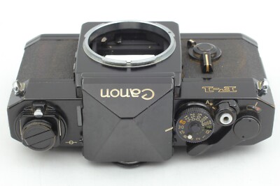 Canon F-1 35mm Film Camera w/ FD 35-70mm F2.8-3.5 S.S.C. Lens