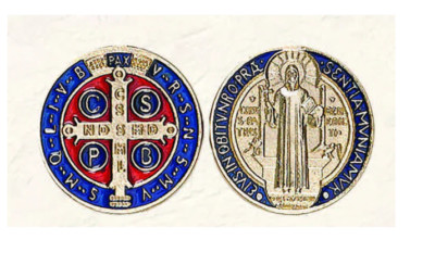 St Benedict Pocket Token - Gold tone with Dark Blue and Red   