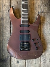 Charvel By Jackson 6HSS 1986 finitura ciliegia nera e custodia rigida