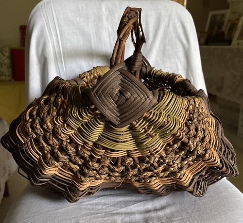 Antique Rustic Large Wicker Brown Mix Buttocks Egg Basket Hand Woven 12h X 13w - Picture 4 of 11