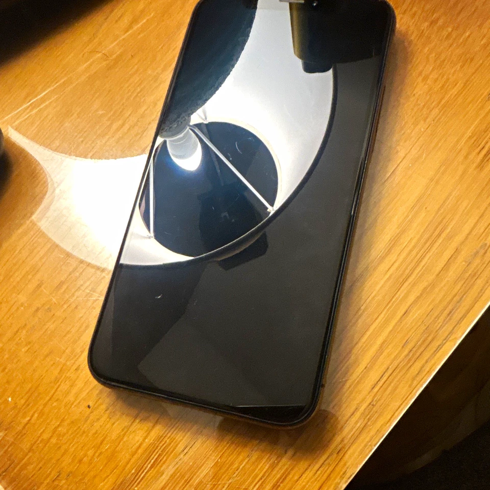 Apple iPhone X · 128GB, photo 1 of 4