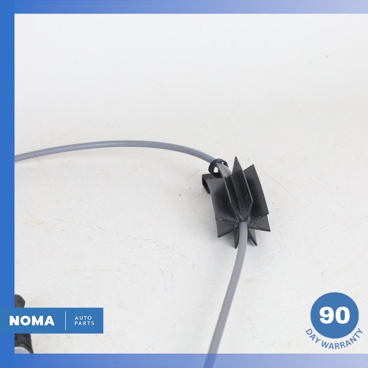 よし つーさん3/4 Yohji Yamamoto's Y-3 Reworks the adidas ZX Torsion