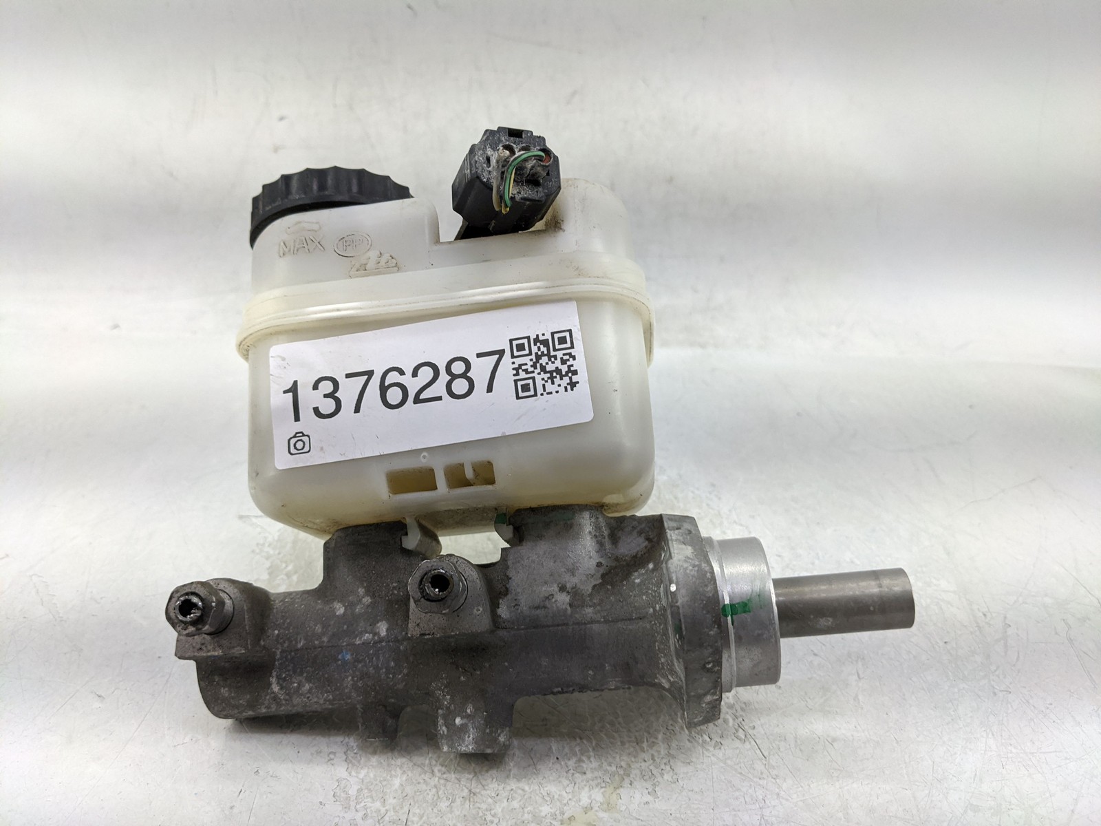 2006-2010 Ford Explorer Brake Master Cylinder FYP54