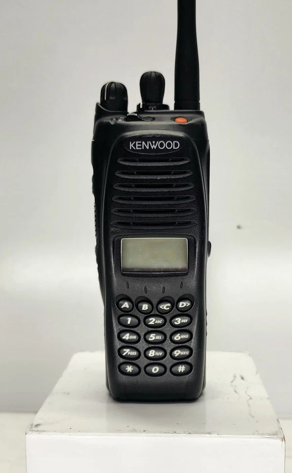 Kenwood TK5210 TK-5210-K3 Versión 3.0 P25 Conv VHF 136-174 Digital AES/DES Encry Foto 3 de 4