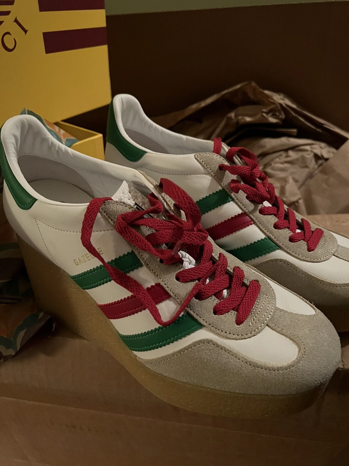 Baskets à coin cuir Gucci x Adidas Gazelle pour femmes taille 41 (US 11) authentiques