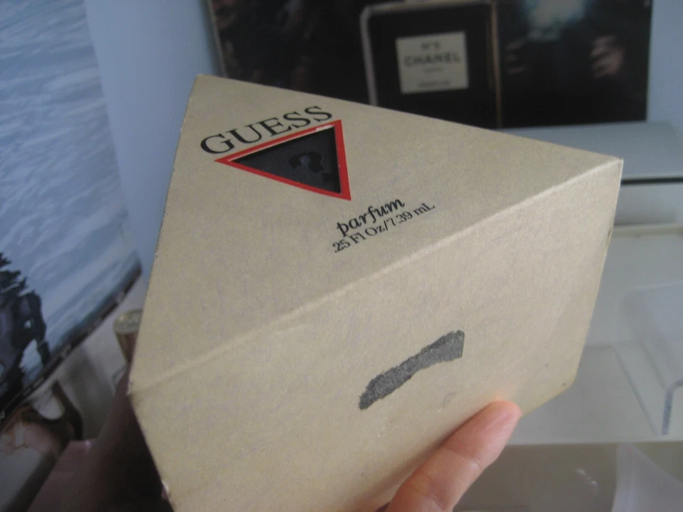 🎁90 Original Vintage Nuevo 0.25 OZ **PERFUME** Guess Marciano Twist perfume puro Foto 2 de 4