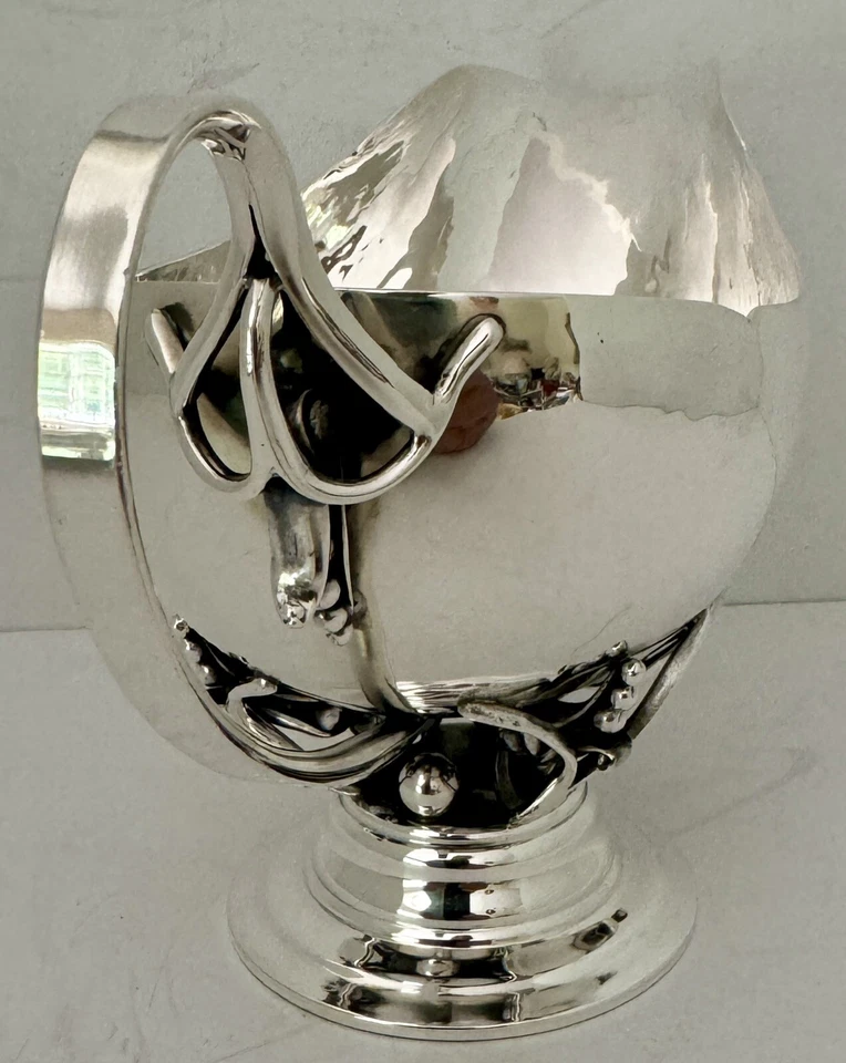 WILLIAM G DeMATTEO ESTERLINA FORJADA A MANO SALSA O SALSA BARCO EN BANDEJA C. 1950 Foto 4 de 4