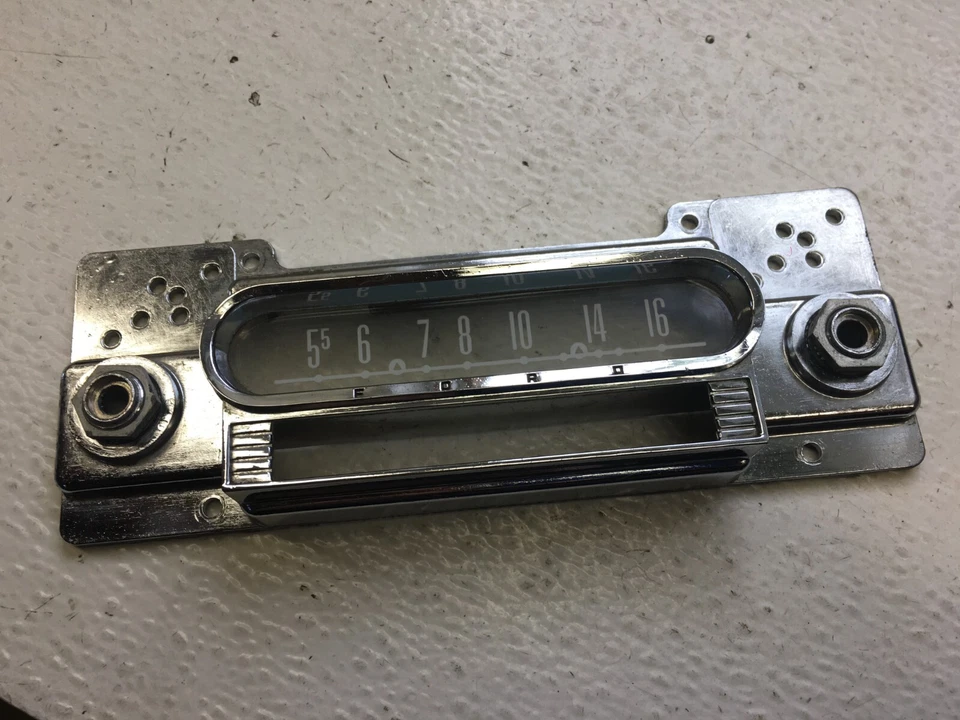 1960 1961 1962 Ford Mercury Galaxie Comet Radio Faceplate & Knobs C0AF-18830-B - Imagem 3 de 4