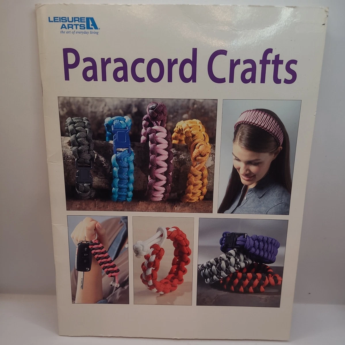 Paracord Crafts: Everybody wants one, clear instructions make it