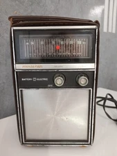 Soundesign Portable AM Radio With Vintage Leather Case