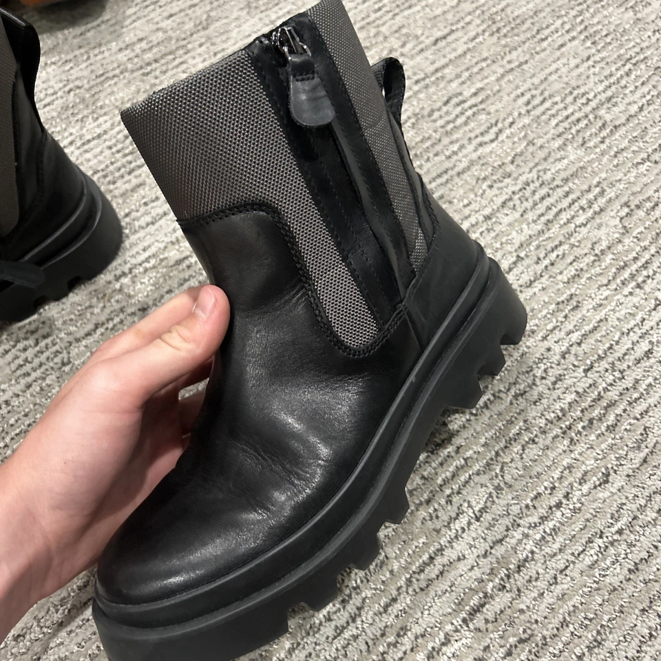 Bota utilitaria Vince Camuto de cuero genuino Foto 2 de 4