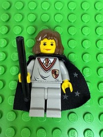 LEGO 4709 Harry Potter Hogwarts Castle -Minifigures hp005 hp002 hp012 Snape