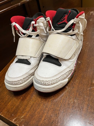 Jungen Air Jordan Sportschuhe Gr. 6 1/2 weiß Hi-Tops