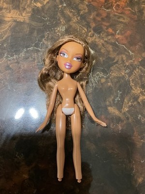 LOT C6  BRATZ DOLL LOT UNDRESSED NUDE YASMIN PASSION 4 FASHION 3  2007