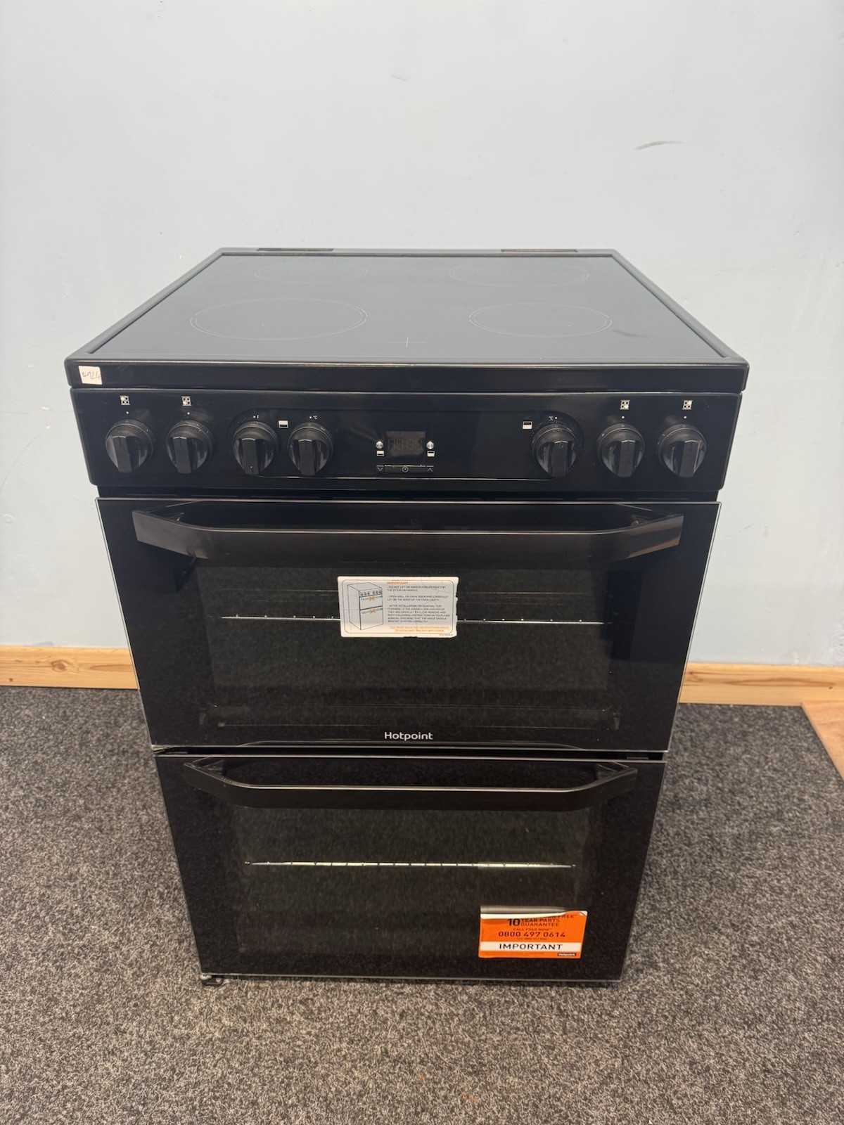 Hotpoint HDM67V92HCB 60cm Double Oven Electric Cooker In Black. 4924