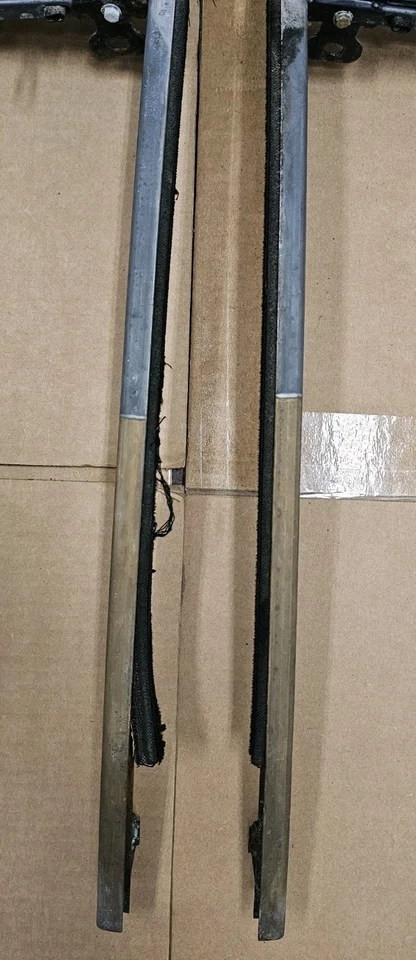 Mercedes Benz W114 W115 Coupe RH LH Vent Window Glass Assembly 250C 280C   - Image 2 of 4