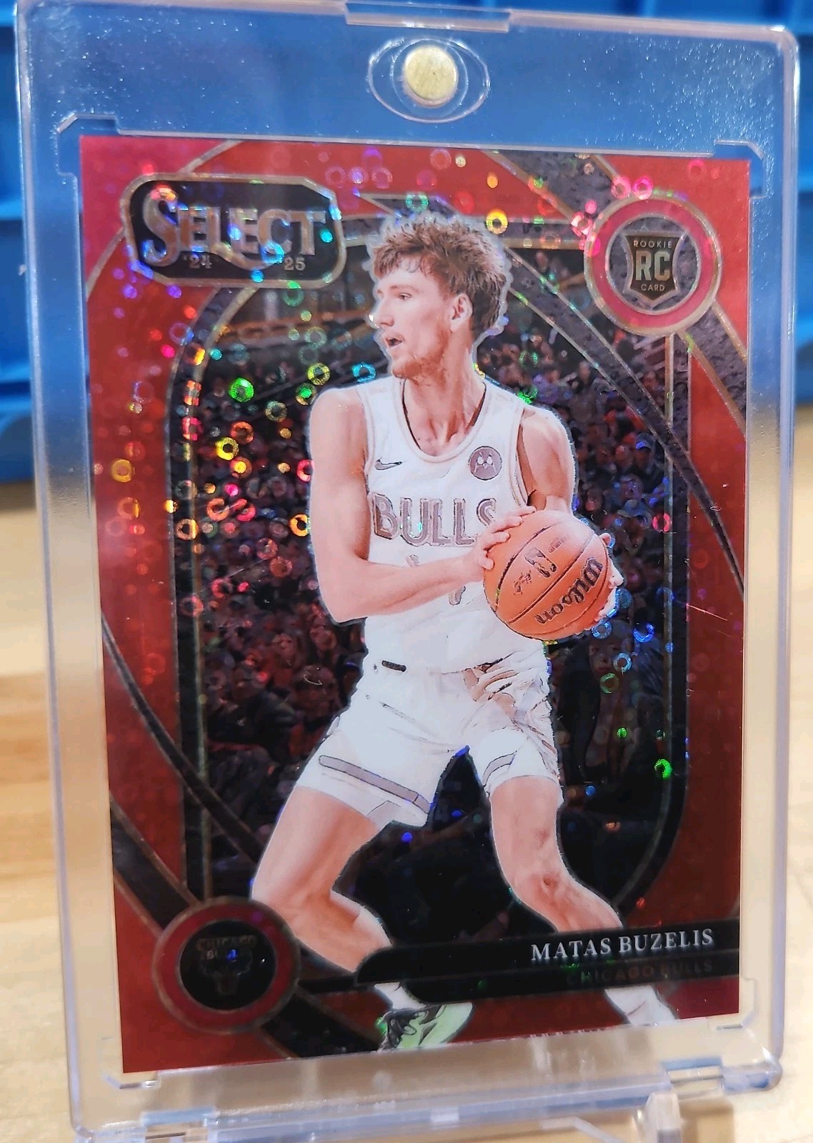 2024-25 Panini Select - Courtside Matas Buzelis #277 Red Disco Prizm /49 (RC)