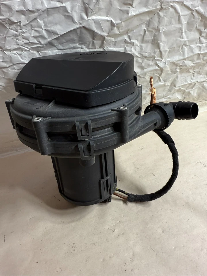 **Bomba de aire Smog secundaria BMW E39 525i 528i 530i 540i 11721433959 Foto 3 de 4