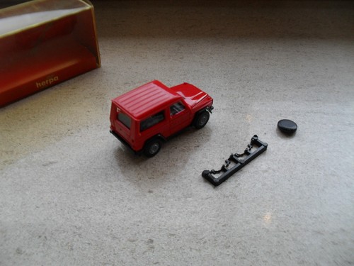 herpa 2076 MB Geländewagen rot Mercedes W463 m Zub Feuerwehr 1:87 - wie NEU,UNBE - Bild 2 von 4
