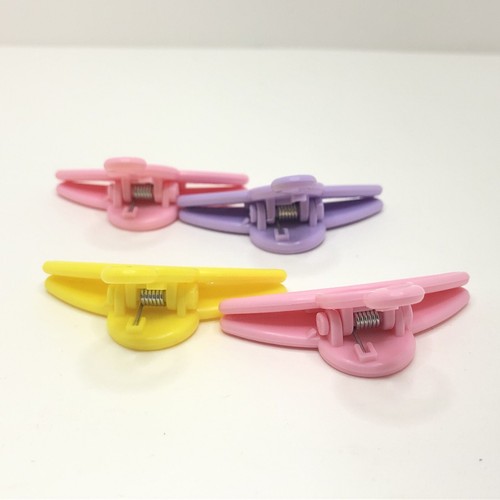 Vintage Barbie Hangers Clip Style Lot Of 4 Purple Pink Doll Accessories 90s Toy - Picture 12 of 12