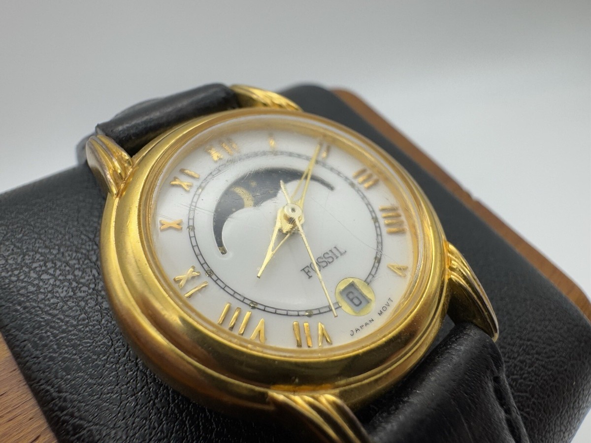 RARE 1993 FOSSIL MOTHER OF PEARL MOON PHASE WATCH PC-9234 Vintage Fossil Moon Phase] Need help finding this watch : r  main image 2