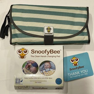 snoofybee portable changing pad