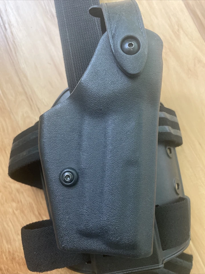 Safariland 6004-74 RH Tactical Leg Thigh Holster SIG P229 P228 P225 Level 2 - Image 2 of 4