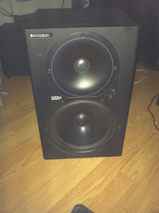 mackie monitors hr824