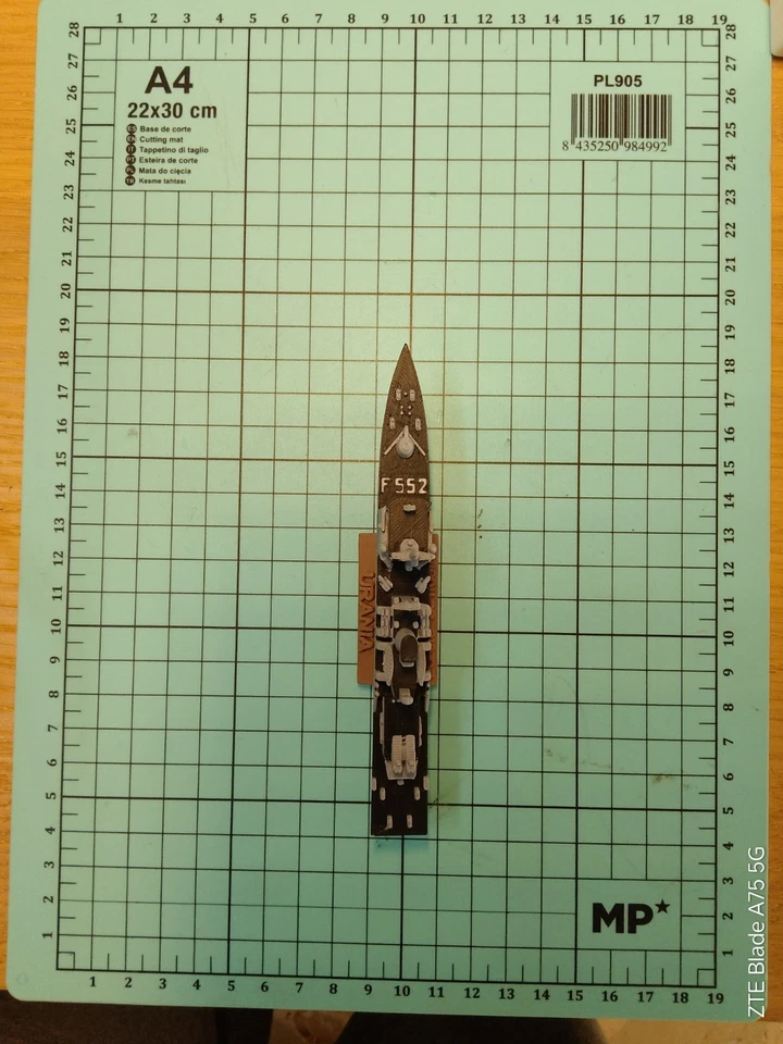 Modello Nave Marina Militare Corvetta classe Minerva URANIA F552 1:650 - Immagine 2 di 4