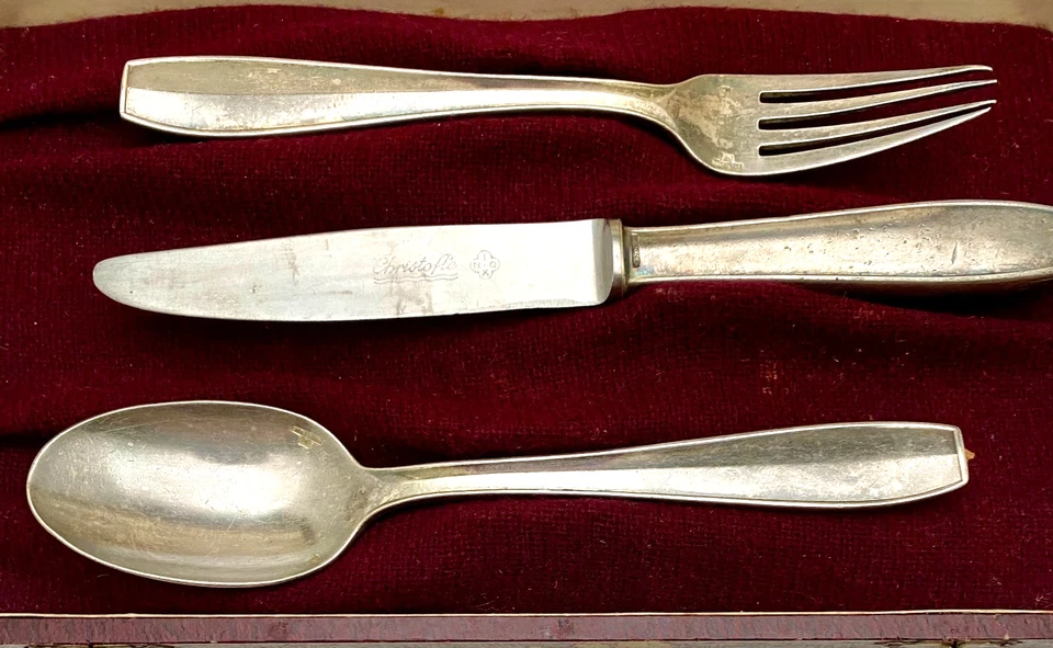 JUEGO DE CUBIERTOS DE COLECCIÓN FRANCÉS CHRISTOFLE INOX/PLATEADO JUVENIL 3 piezas, con FUNDA c1930 Foto 2 de 4