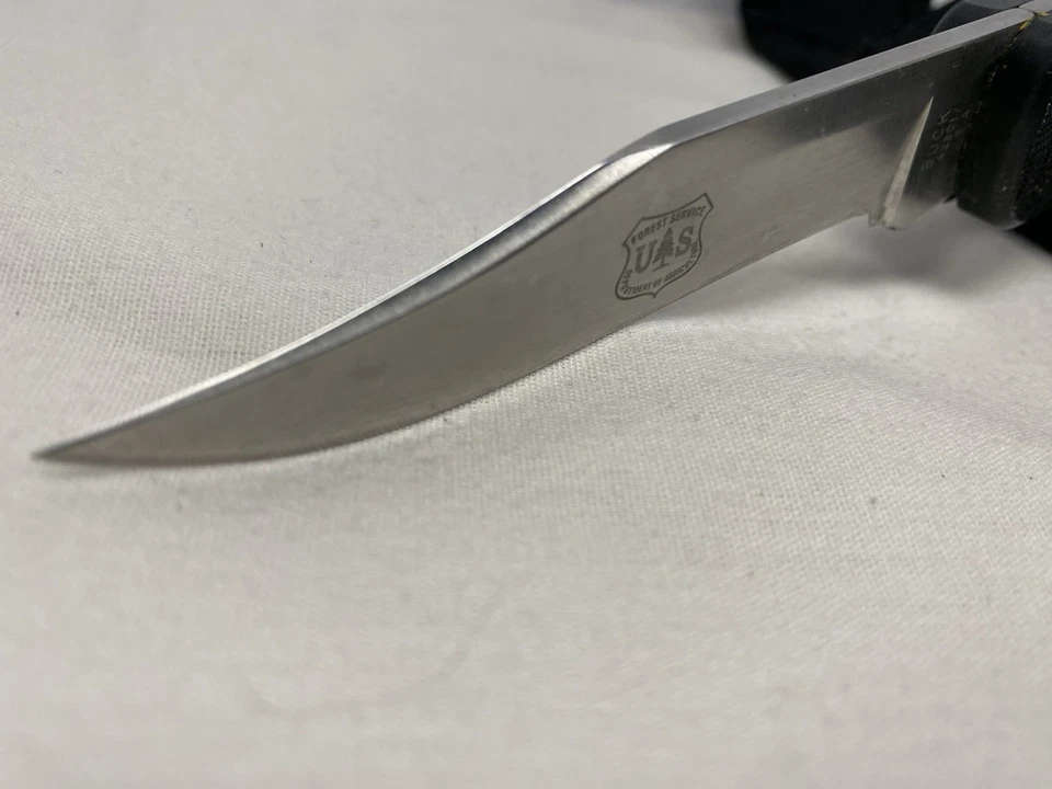1990s Vintage Buck Knife - US Forest Service - FS Shielded Hunting RARE w Saw  - Image 4 of 4