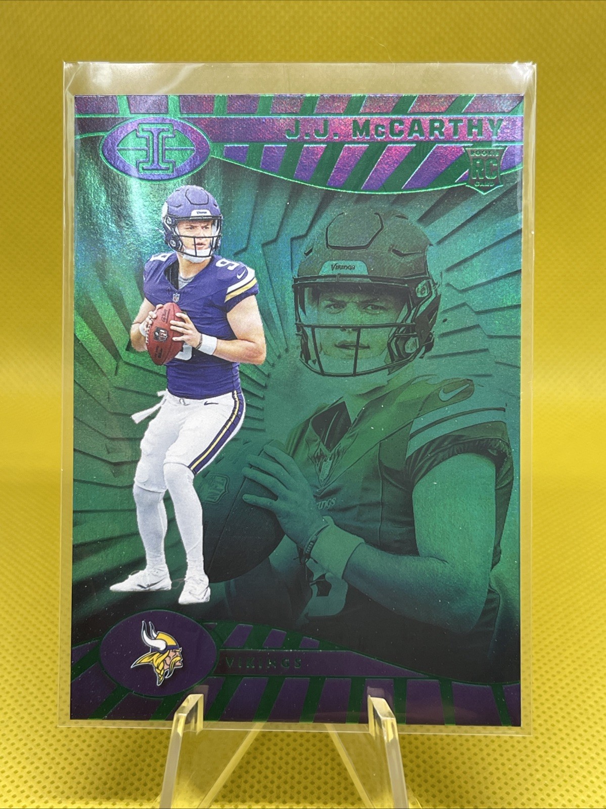 2024 Panini Illusions - J.J. McCarthy #100 Trophy Collection Emerald (RC)