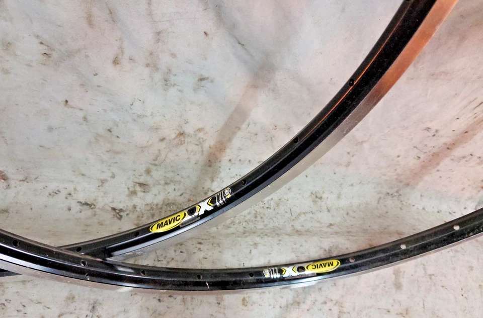 Juego de llantas de bicicleta MTB Mavic UB Controllo X221 559ISO Hecho en Francia Doble pared Nuevo de Lote Antiguo ~ Foto 3 de 4