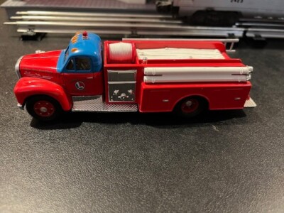 CORGI VINTAGE LIONELVILLE FIRE TRUCK. SAT ON LAYOUT FOR YEARS.  1:50 SCALE