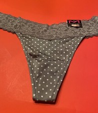 NEW MAIDENFORM GREY POLKA DOT THONG PANTIES W LACE TRIM/ S/M / 12