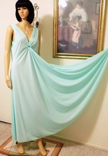 LUCIE ANN vintage Nylon Antron KEYHOLE Grecian Nightgown MINT size M medium