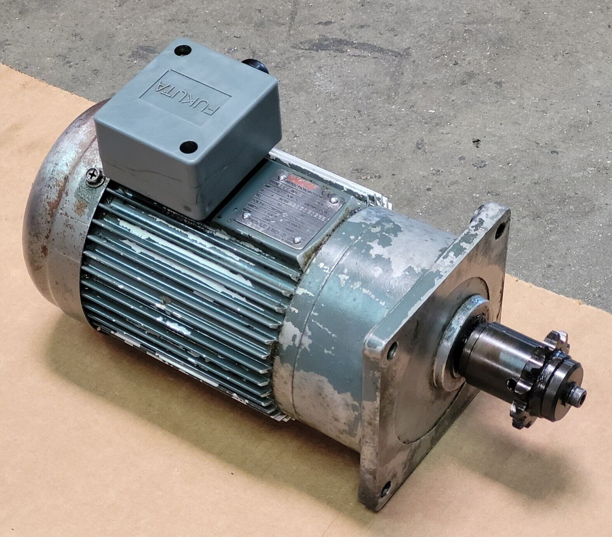 FUKUTA TYPE AEVF INDUCTION MOTOR, 3PH 0.2KW 1/4HP W/ GEAR REDUCER